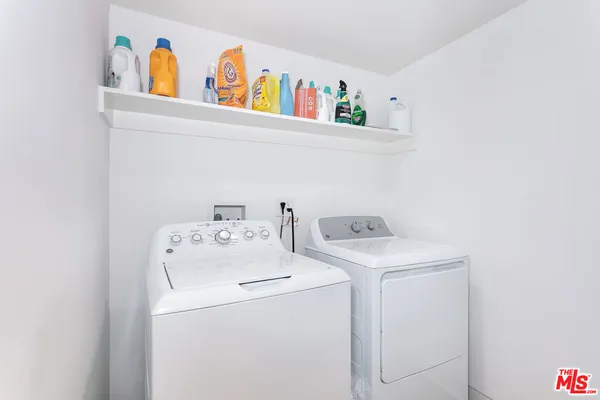$5,850 | 301 South Rexford Drive, Unit 1, Beverly Hills, CA 90212