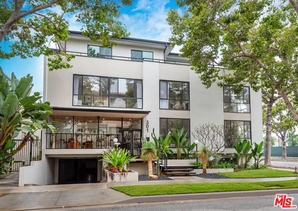 $5,850 | 301 South Rexford Drive, Unit 1, Beverly Hills, CA 90212