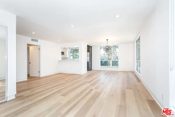 $5,850 | 301 South Rexford Drive, Unit 1, Beverly Hills, CA 90212