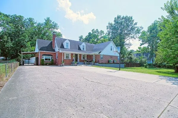 $489,000 | 923 East Epler Avenue, Indianapolis, IN 46227
