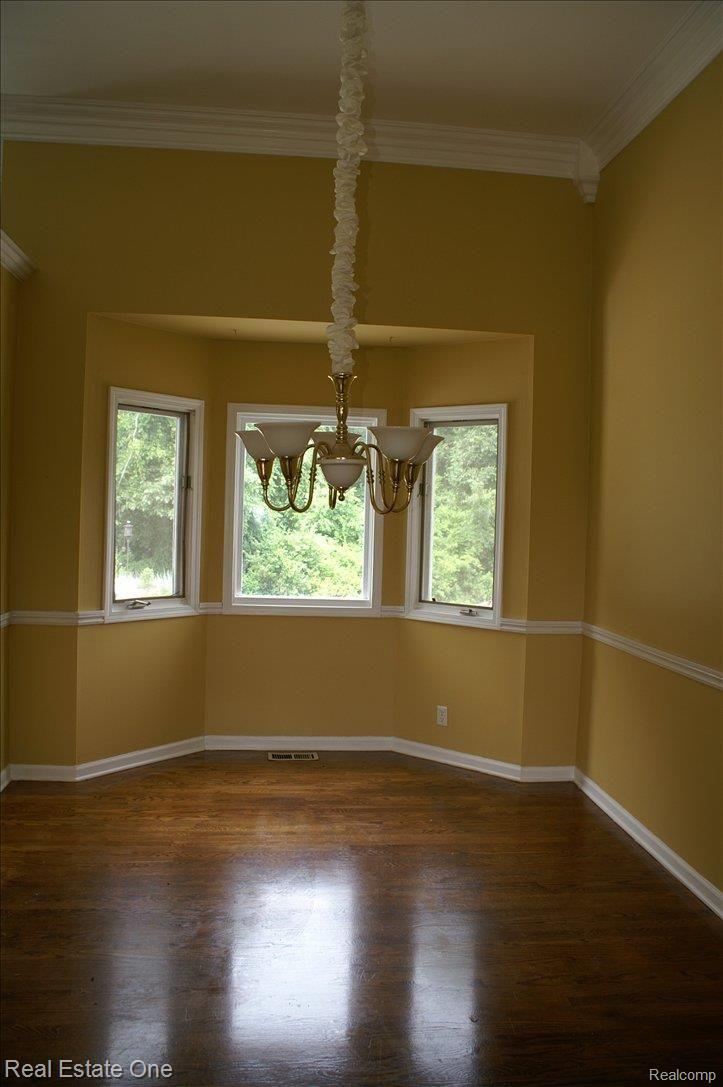 1955 White Lake Road Highland, MI 48356 - Photo 8 of 25 DINING