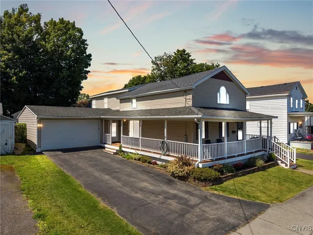 $249,900 | 286 West 2nd Street, Oswego, NY 13126