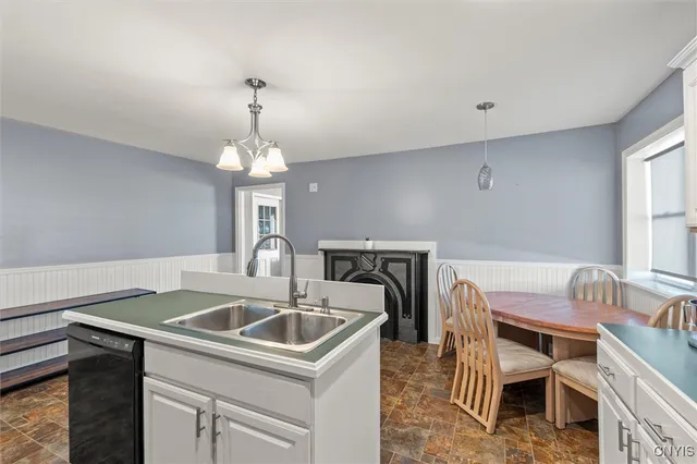 $249,900 | 286 West 2nd Street, Oswego, NY 13126