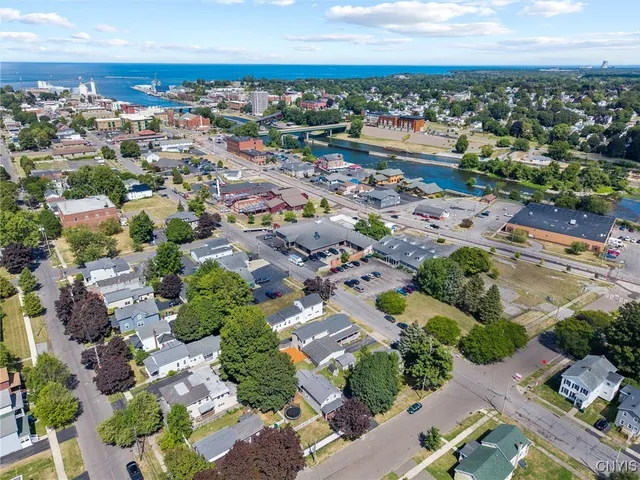 $249,900 | 286 West 2nd Street, Oswego, NY 13126