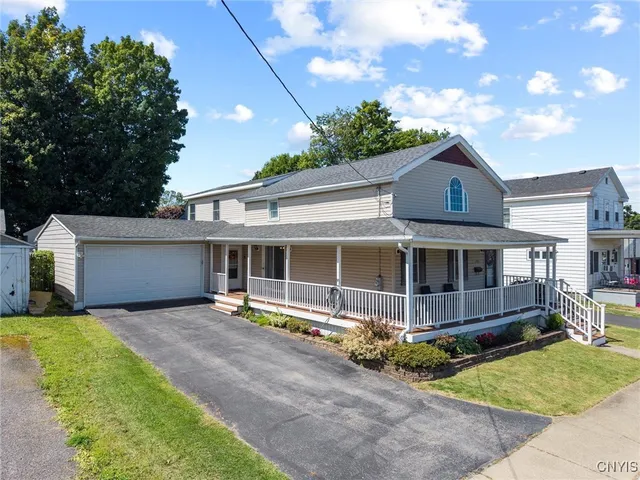 $249,900 | 286 West 2nd Street, Oswego, NY 13126