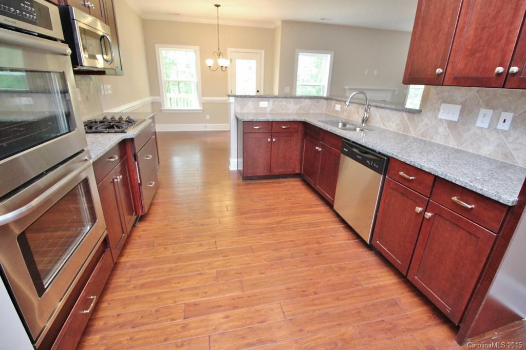 556 Highland Ridge Point Lake Wylie, SC 29710 - Photo 8 of 23 Gallery Image 8