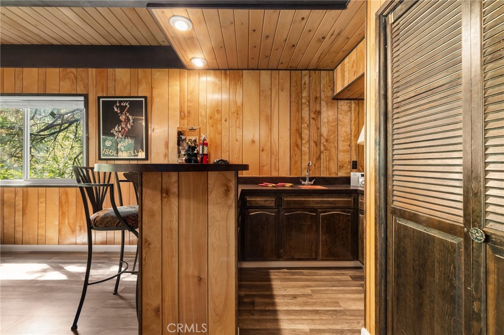 175 Golf Course Road Lake Arrowhead, CA 92352 - Photo 23 of 73 Love this space!