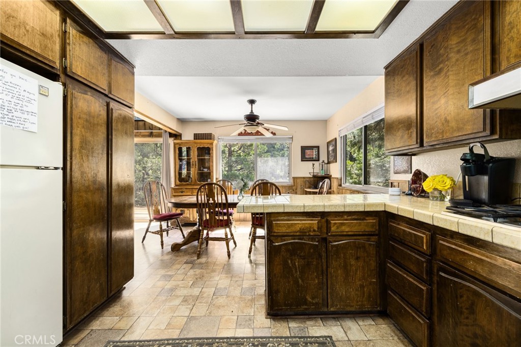 175 Golf Course Road Lake Arrowhead, CA 92352 - Photo 39 of 73 Open and spacious!