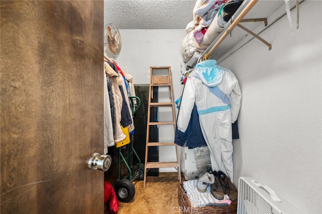 175 Golf Course Road Lake Arrowhead, CA 92352 - Photo 45 of 73 Master WALK IN CLOSET