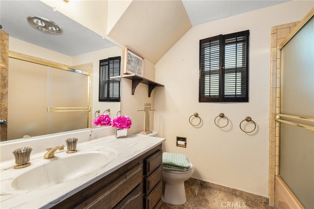 175 Golf Course Road Lake Arrowhead, CA 92352 - Photo 49 of 73 Another shower on the 2nd level!!