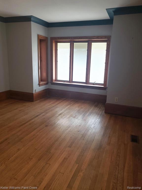582 West Hamlin Road Rochester, MI 48307 - Photo 8 of 37
