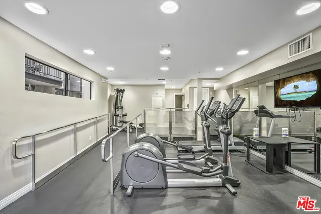 $499,000 | 7320 Hawthorn Avenue, Unit 315, Los Angeles, CA 90046