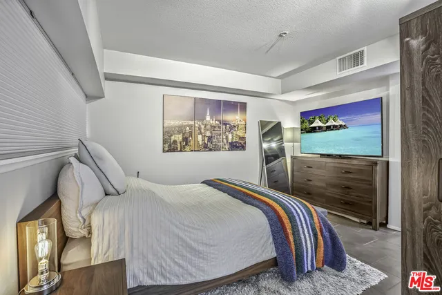 $499,000 | 7320 Hawthorn Avenue, Unit 315, Los Angeles, CA 90046