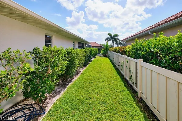 $2,950 | 2201 Southeast 5th Avenue, Cape Coral, FL 33990