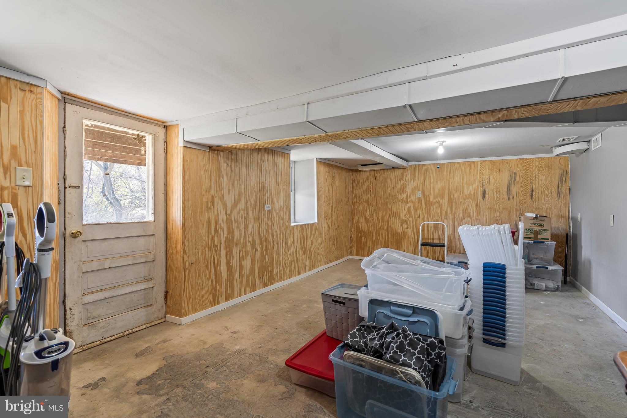 13608 Maryland Avenue Blue Ridge Summit, PA 17214 - Photo 36 of 80 a living room with furniture and a window