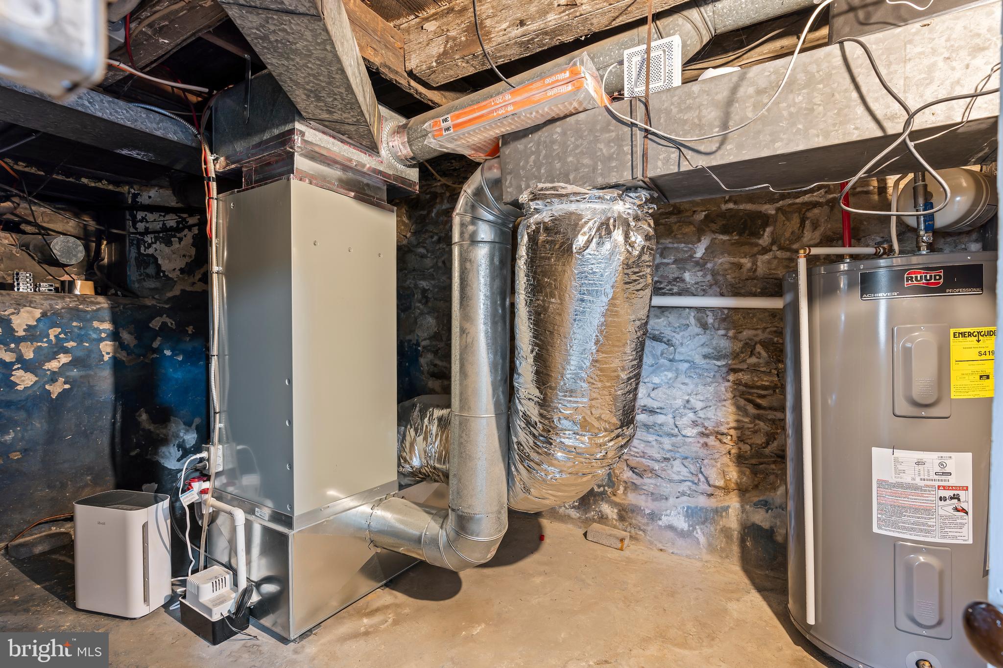 13608 Maryland Avenue Blue Ridge Summit, PA 17214 - Photo 38 of 80 Mechanics