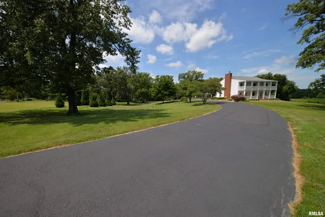 $469,000 | 15821 North Tolle Lane, Mount Vernon, IL 62864