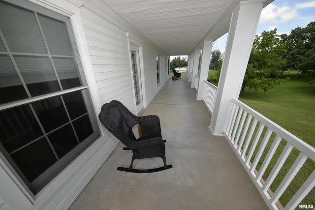 $469,000 | 15821 North Tolle Lane, Mount Vernon, IL 62864