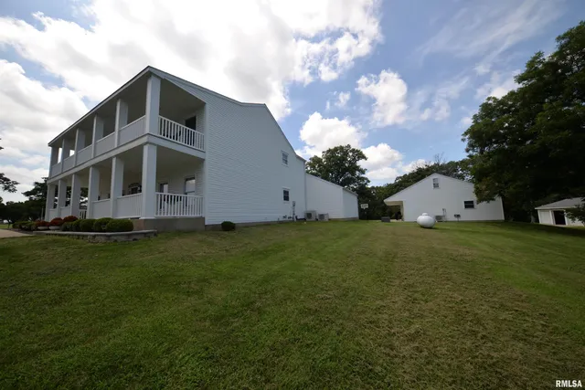 $469,000 | 15821 North Tolle Lane, Mount Vernon, IL 62864