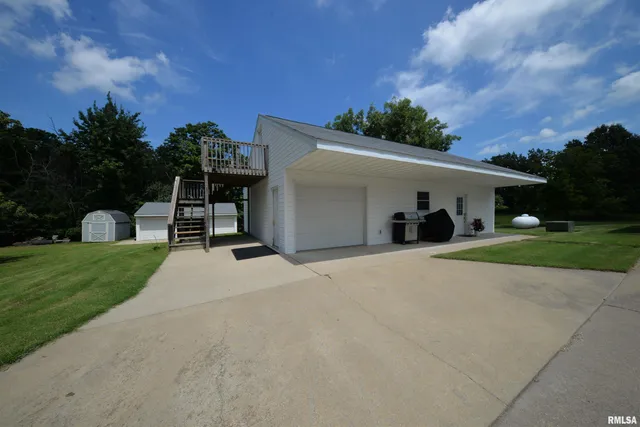 $469,000 | 15821 North Tolle Lane, Mount Vernon, IL 62864