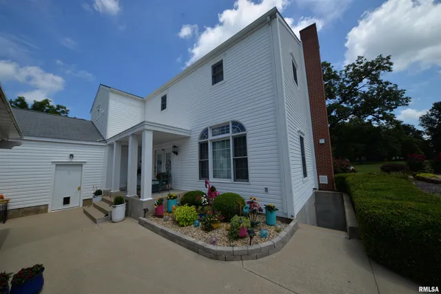 $469,000 | 15821 North Tolle Lane, Mount Vernon, IL 62864