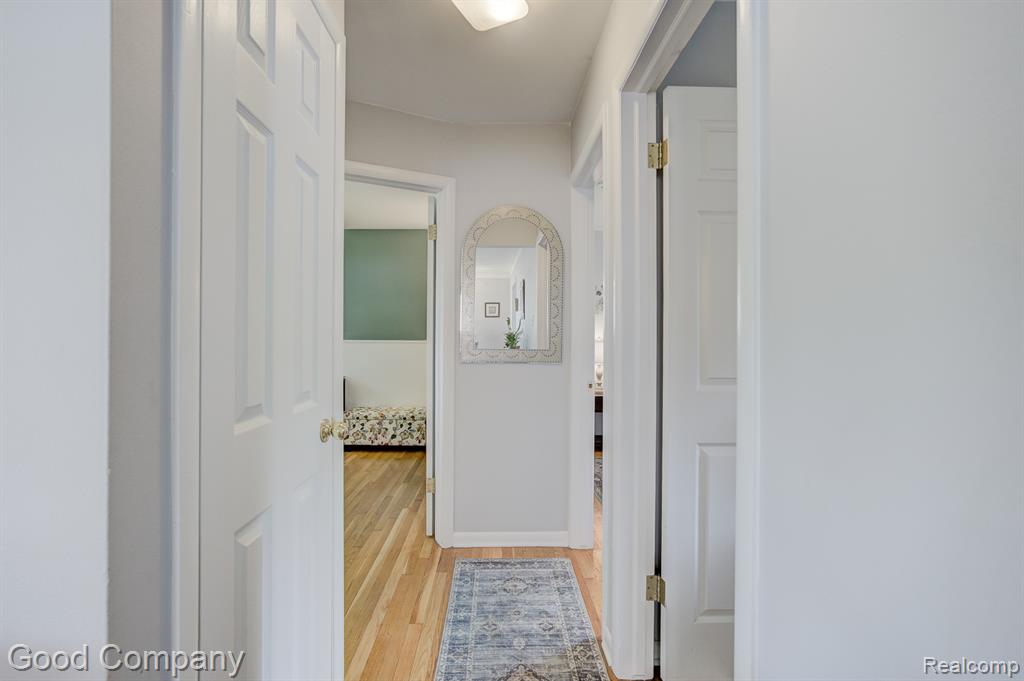 4217 Crooks Road Royal Oak, MI 48073 - Photo 22 of 50