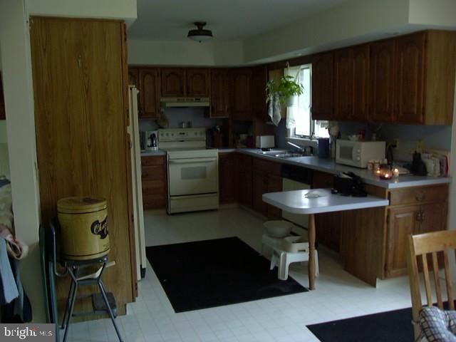 490 Lefever Road Mount Joy, PA 17552 - Photo 6 of 9