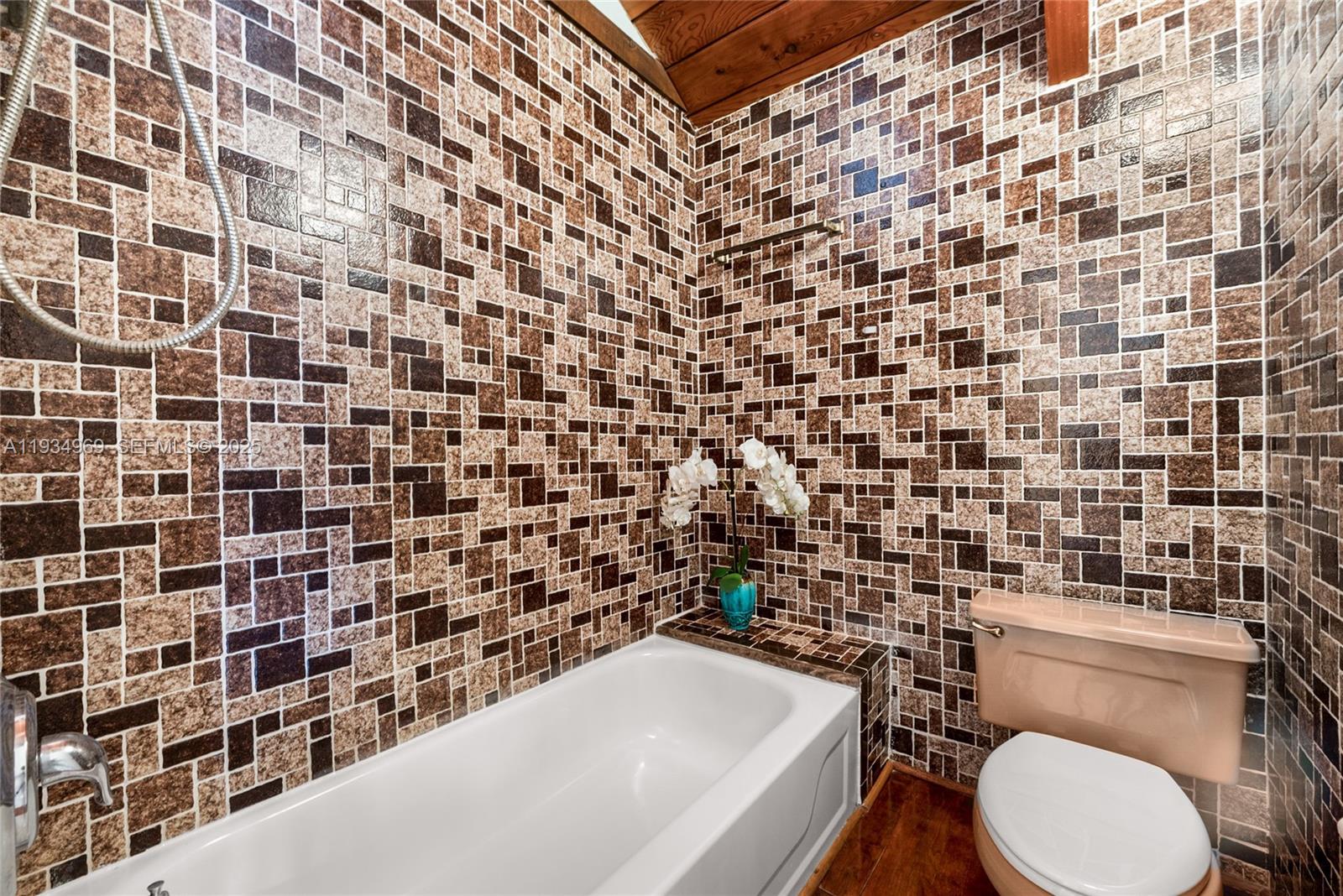 7524 Southwest 78th Terrace Miami, FL 33143 - Photo 18 of 28