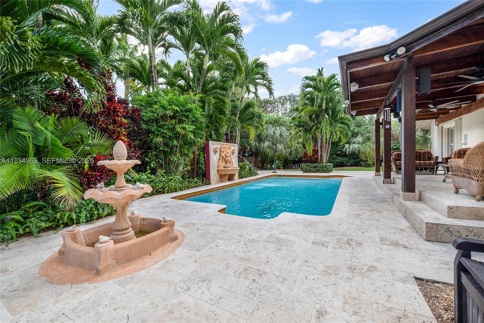 7524 Southwest 78th Terrace Miami, FL 33143 - Photo 22 of 28 Custom Fountains