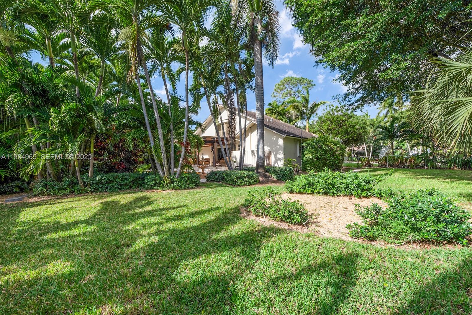 7524 Southwest 78th Terrace Miami, FL 33143 - Photo 25 of 28 Room to expand