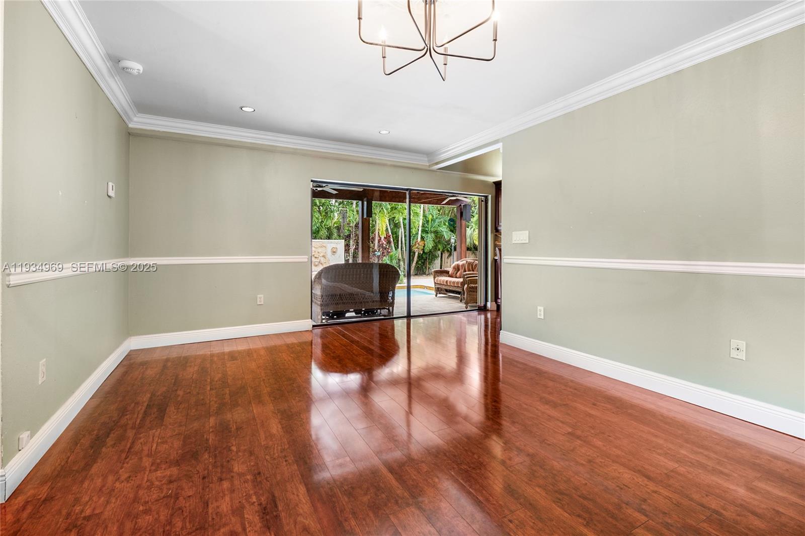 7524 Southwest 78th Terrace Miami, FL 33143 - Photo 9 of 28