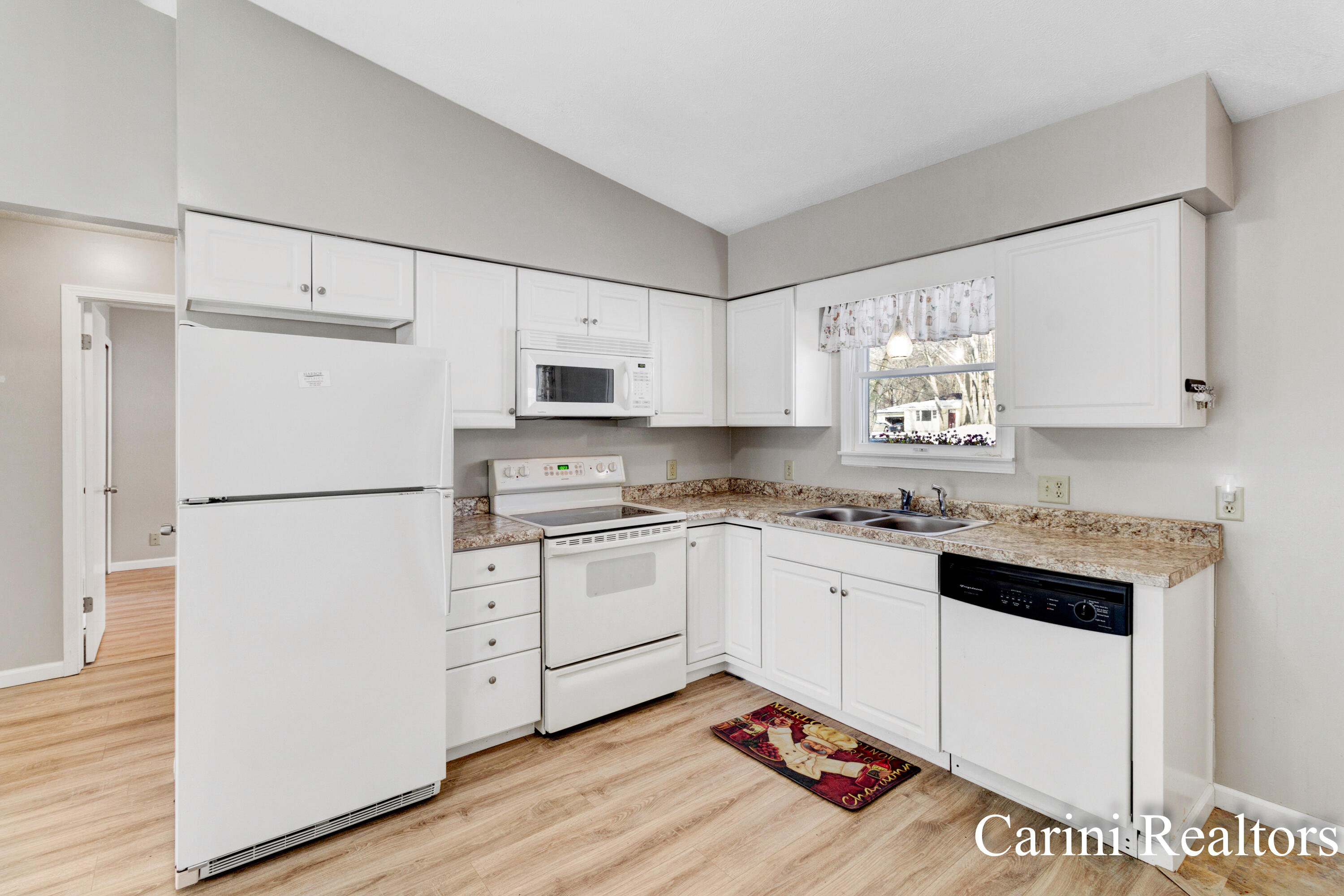 16484 Taft Road Spring Lake, MI 49456 - Photo 7 of 30 Derick Carini - 16484 & 16488 Taft (30)-
