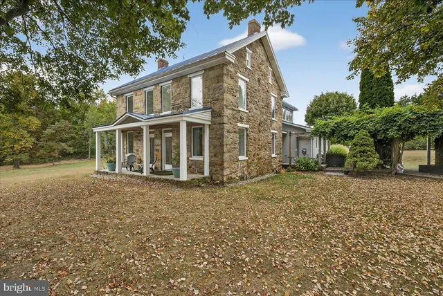 $1,195,000 | 464 Locust Lane, Littlestown, PA 17340