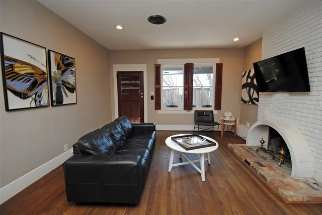 $1,800 | 1110 Missouri Street, Houston, TX 77006