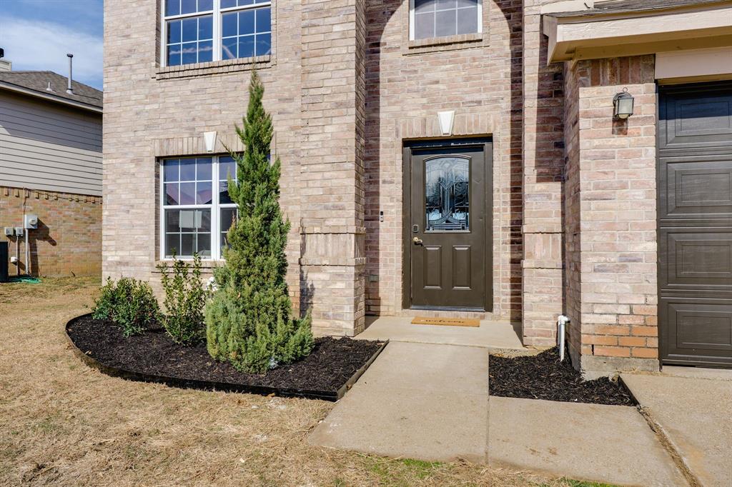 4816 Star Ridge Drive Fort Worth, TX 76133 - Photo 2 of 23 a front view of a house