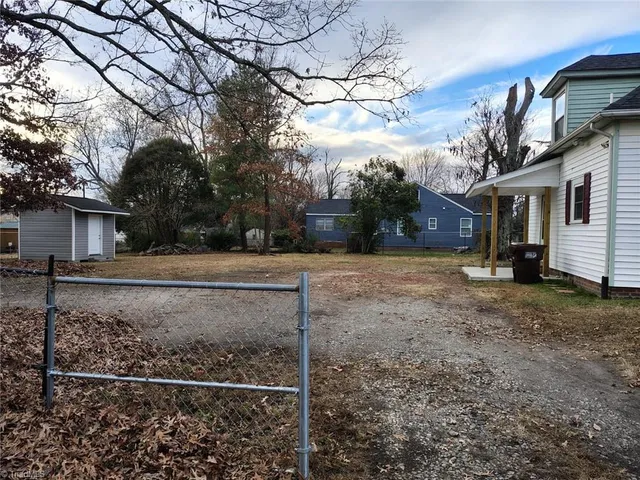 $160,000 | 1414 East Green Drive, High Point, NC 27260