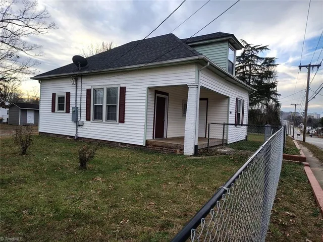 $160,000 | 1414 East Green Drive, High Point, NC 27260