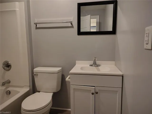 $160,000 | 1414 East Green Drive, High Point, NC 27260