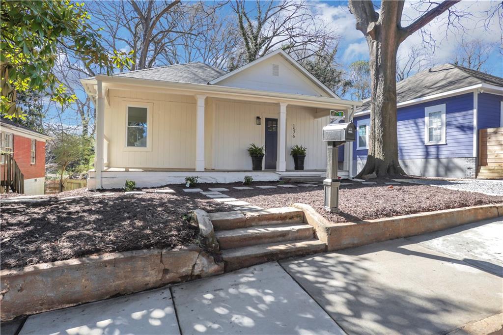 1576 Elixir Avenue Southwest Atlanta, GA 30314 - Photo 3 of 20