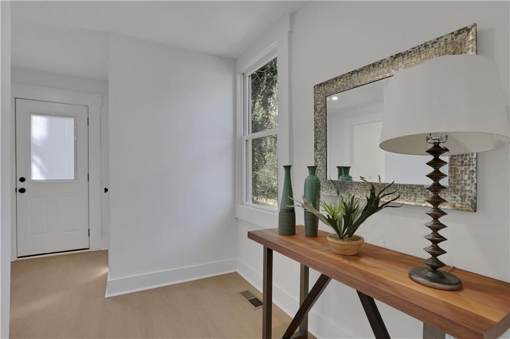 1576 Elixir Avenue Southwest Atlanta, GA 30314 - Photo 5 of 20