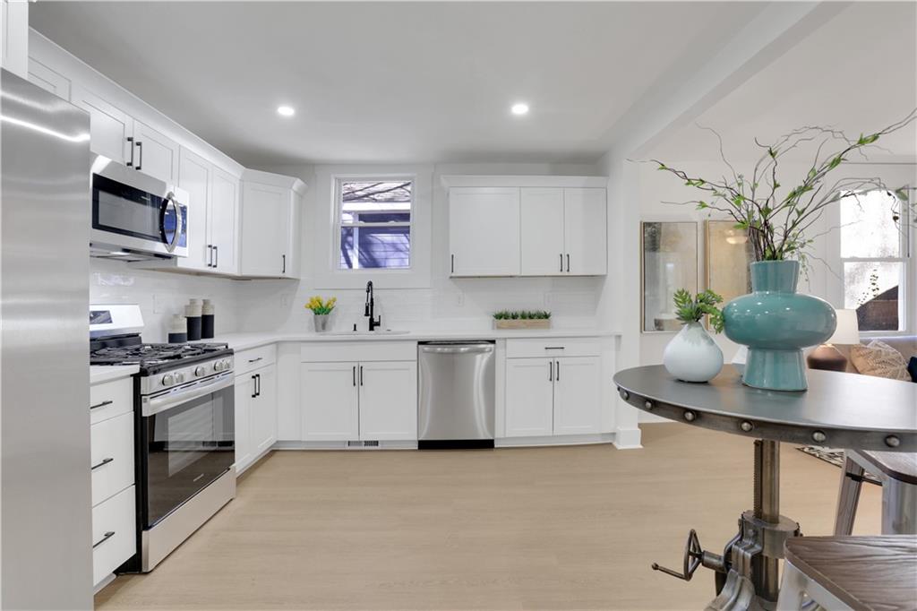 1576 Elixir Avenue Southwest Atlanta, GA 30314 - Photo 6 of 20