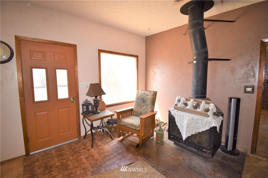 230 North Division Road Waterville, WA 98858 - Photo 14 of 40