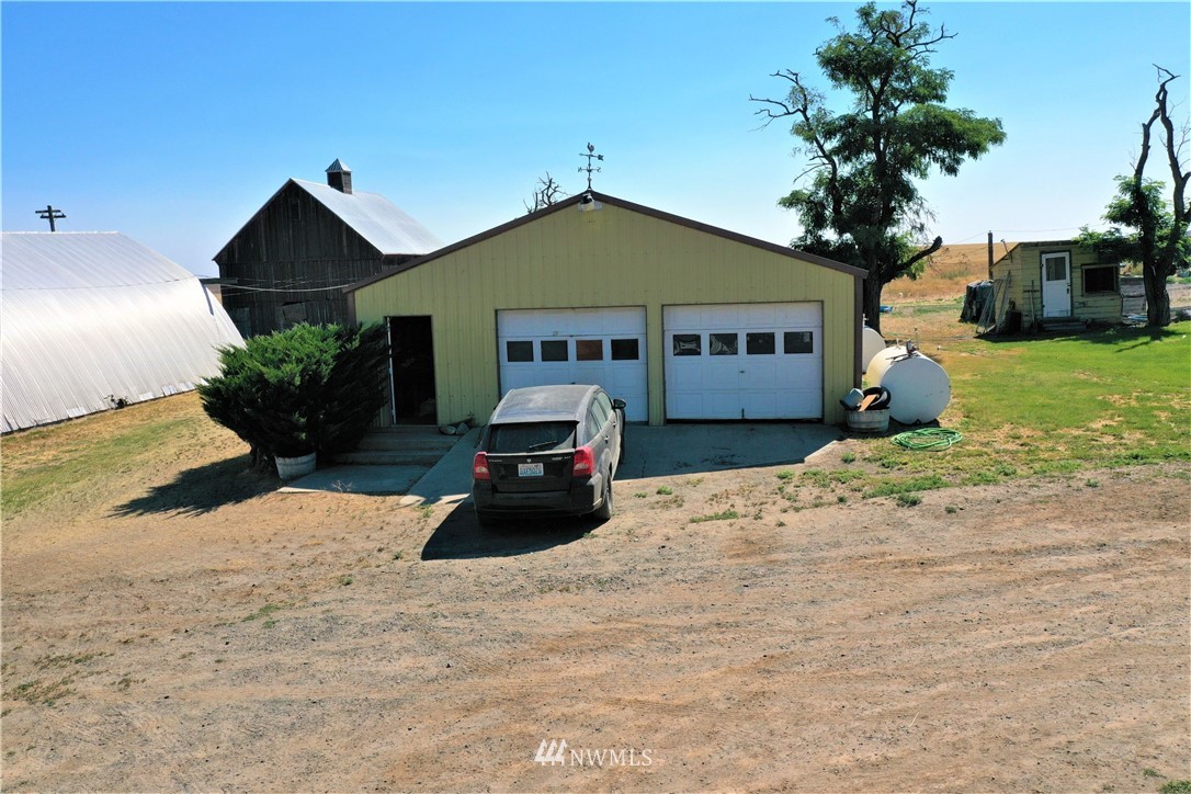 230 North Division Road Waterville, WA 98858 - Photo 28 of 40