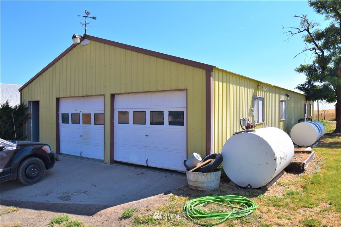 230 North Division Road Waterville, WA 98858 - Photo 29 of 40