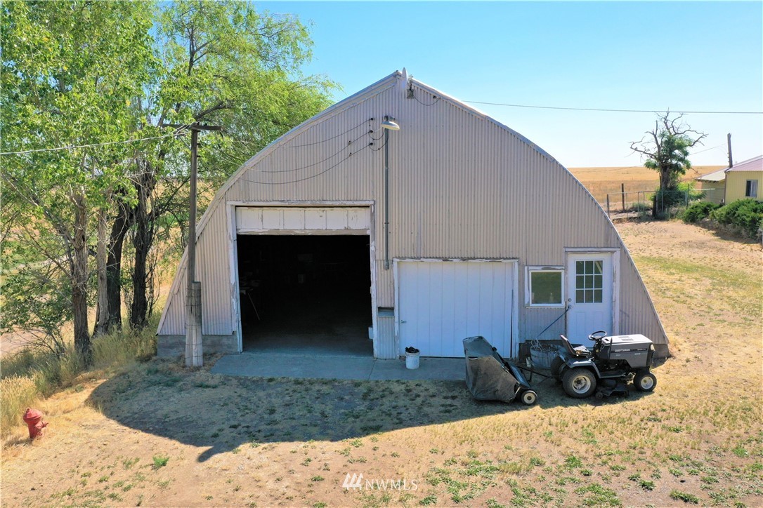 230 North Division Road Waterville, WA 98858 - Photo 31 of 40