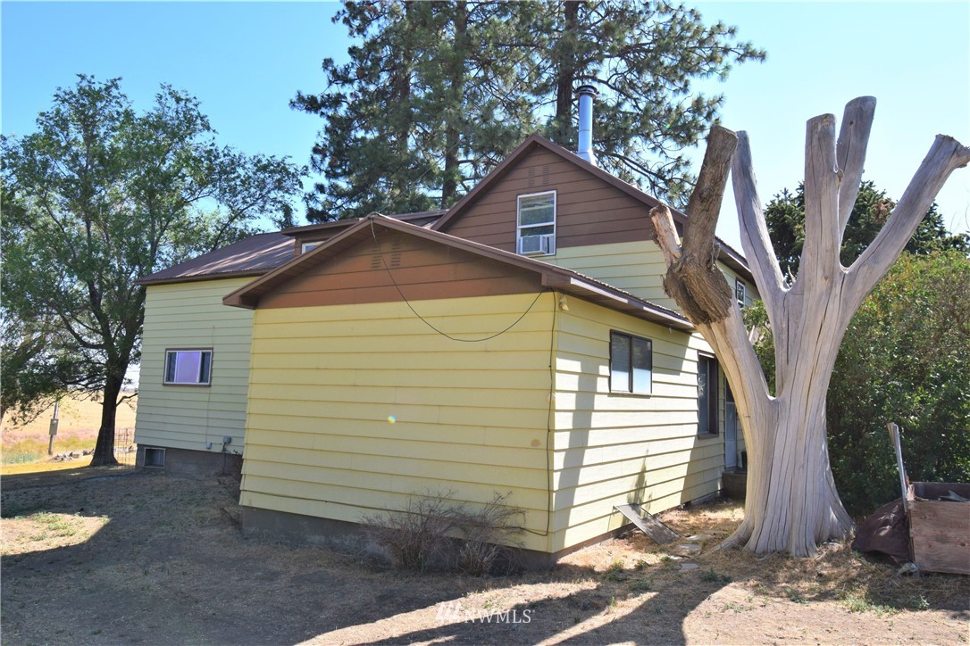230 North Division Road Waterville, WA 98858 - Photo 5 of 40