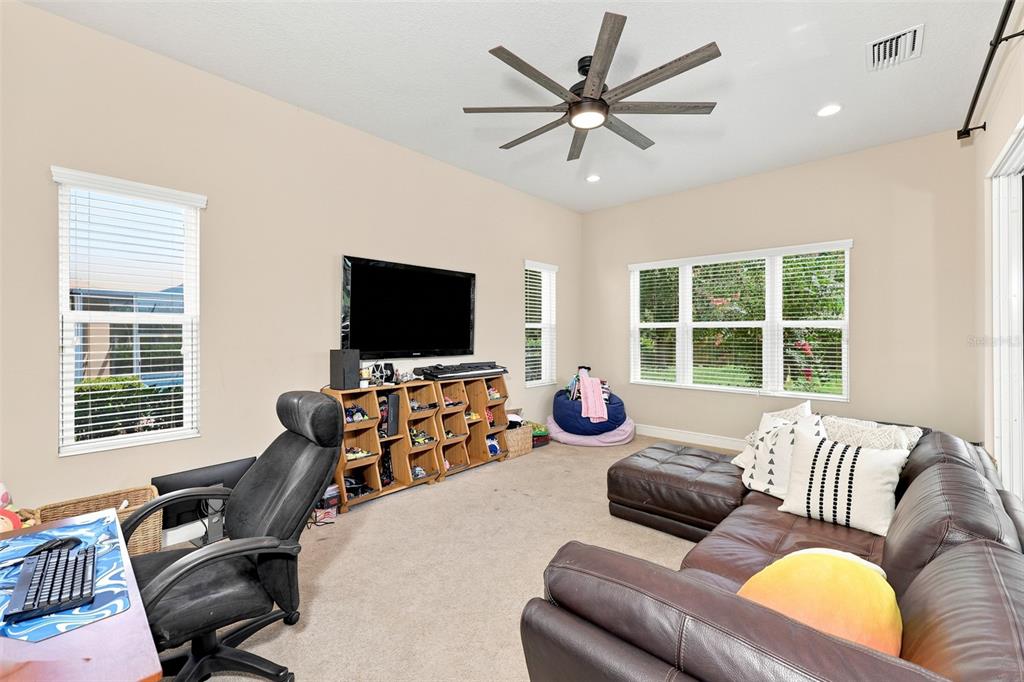 15512 Mossy Ridge Lane Lithia, FL 33547 - Photo 22 of 59