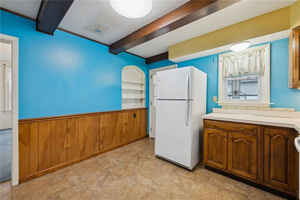 618 State Street Greensburg, PA 15601 - Photo 13 of 34 a utility room with dryer and washer