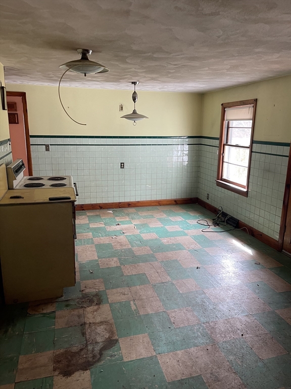 280 Ware Road Belchertown, MA 01007 - Photo 7 of 19