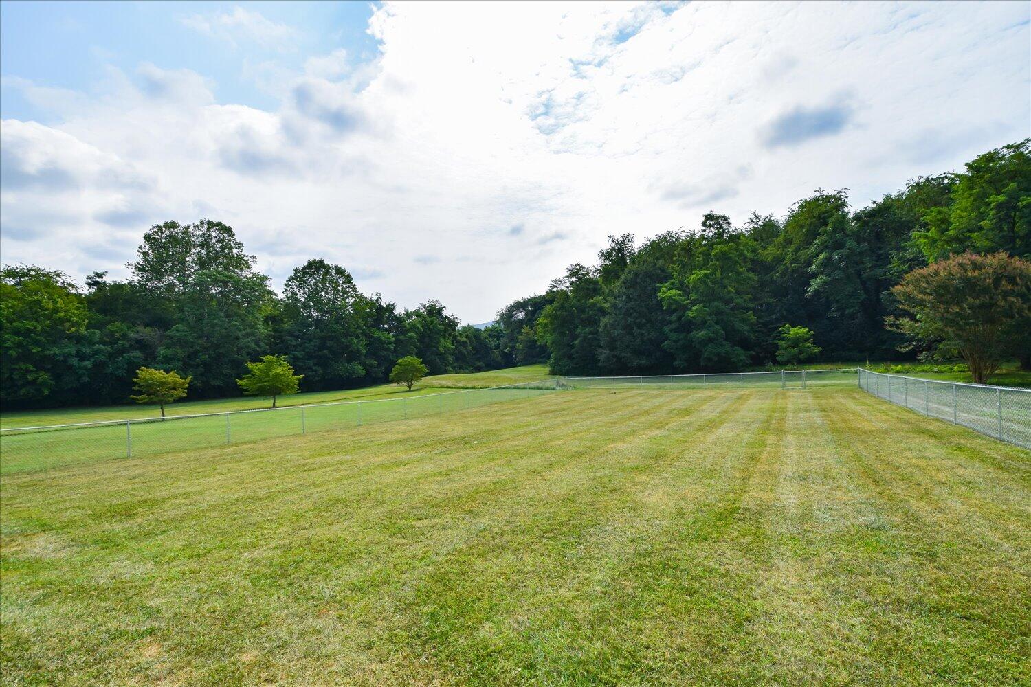 1535 Mountain View Road Vinton, VA 24179 - Photo 17 of 20 a view of outdoor space and yard